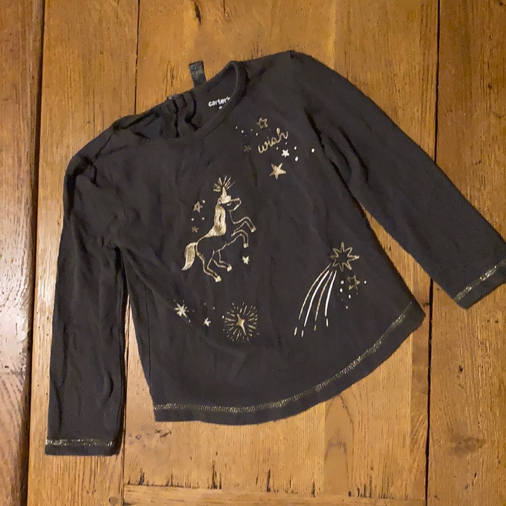 Carter’s gray unicorn shirt